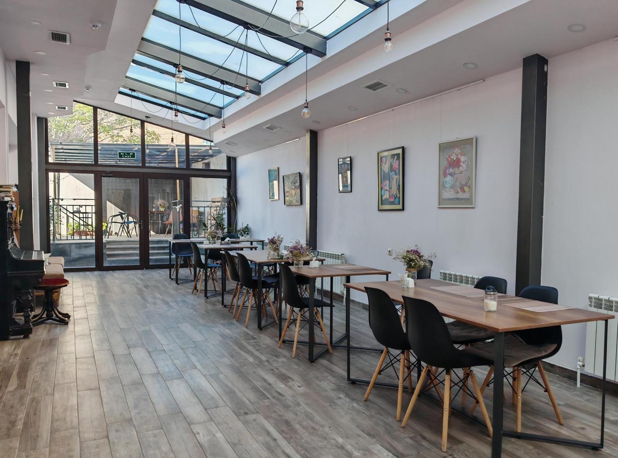 Blur Inn Gallery Yerevan Ngoại thất bức ảnh