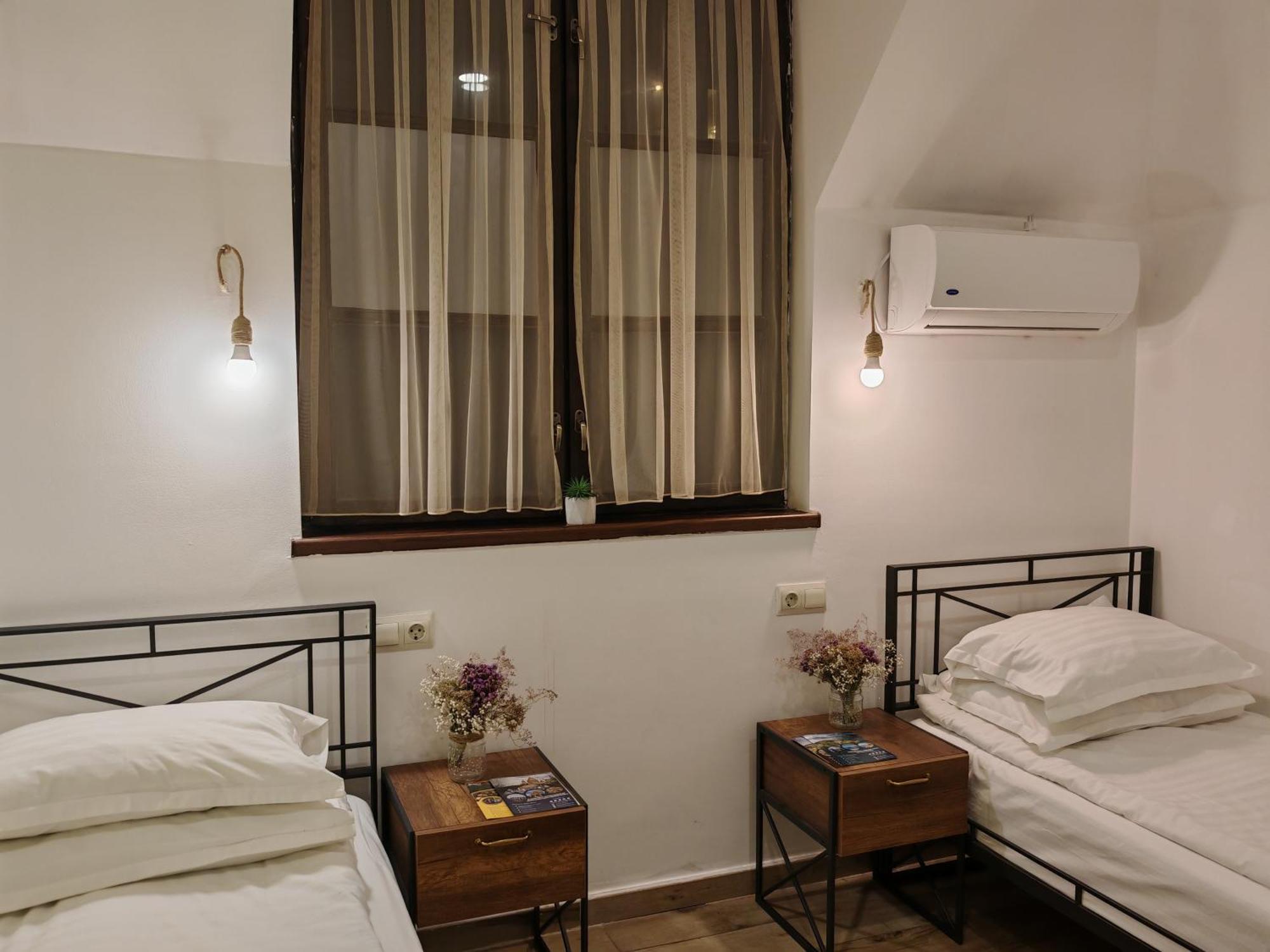 Blur Inn Gallery Yerevan Ngoại thất bức ảnh